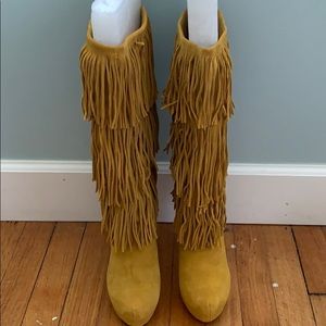 Yellow fringe boots